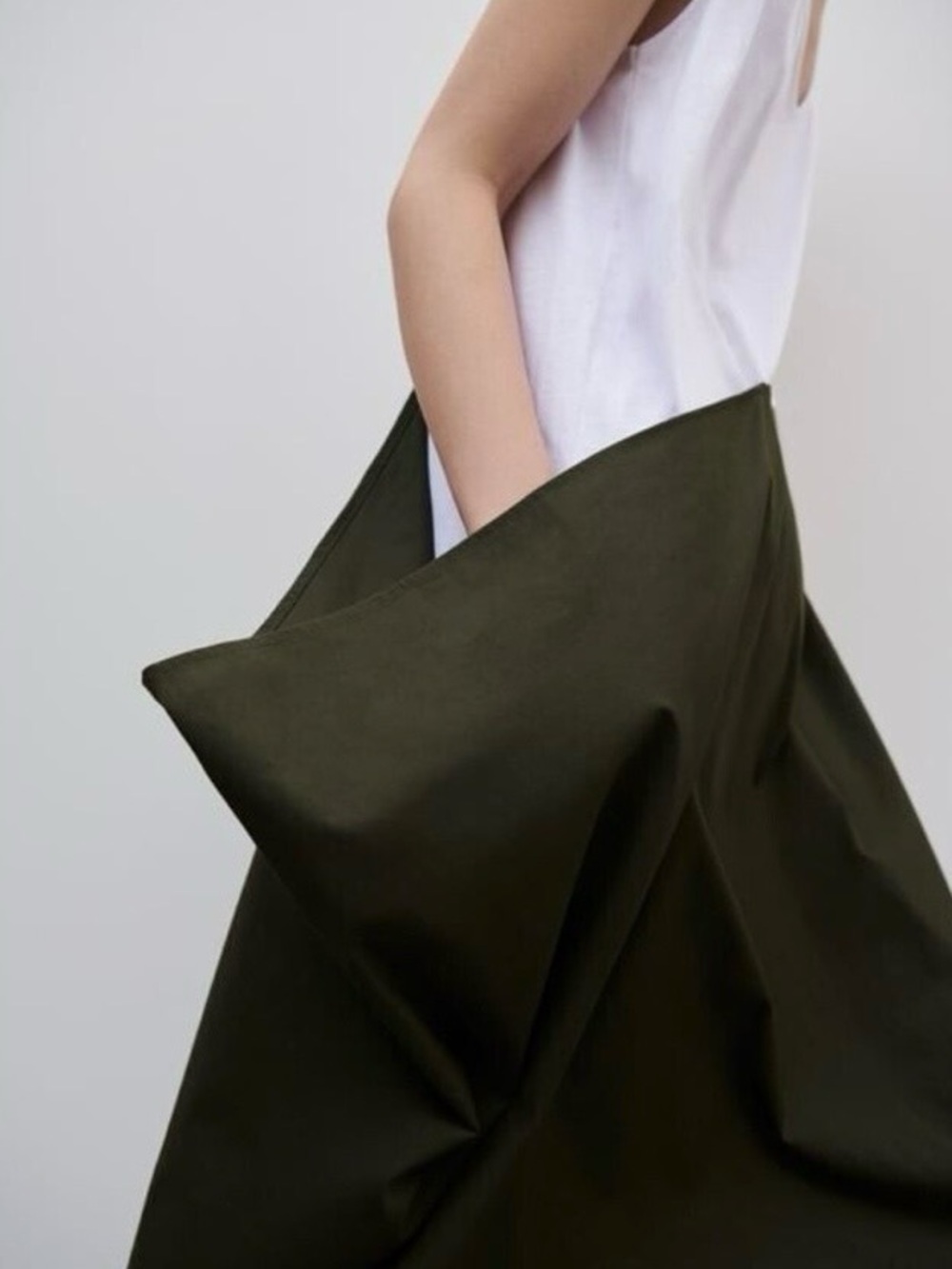 Zara Olive Green & White Two-Tone Maxi Skirt Dress - Picture 4 of 8